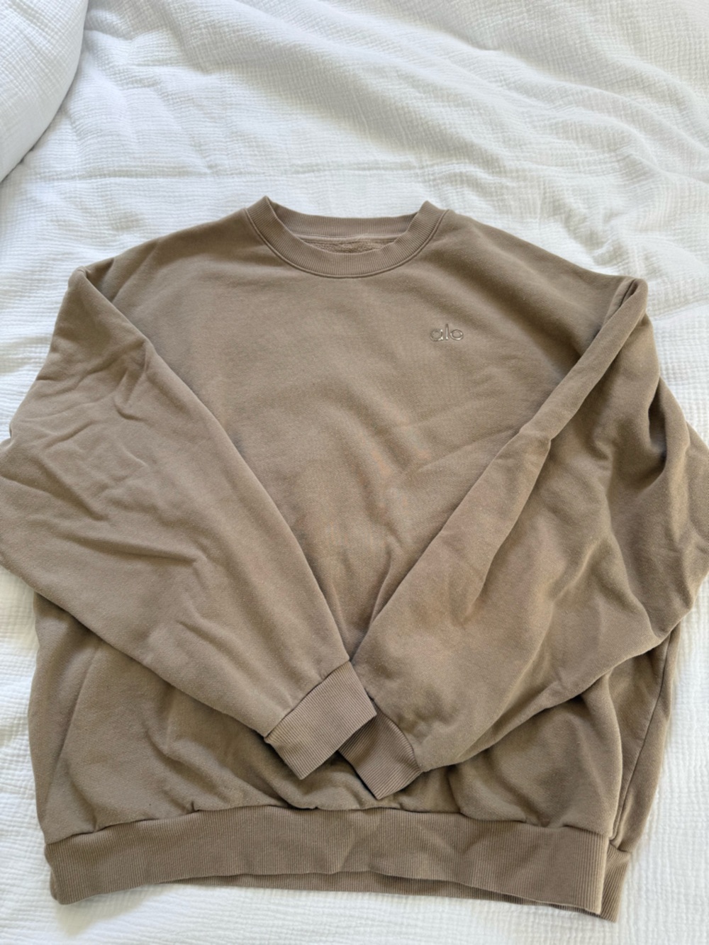 ALO Yoga Crewneck Sweatshirt in Taupe